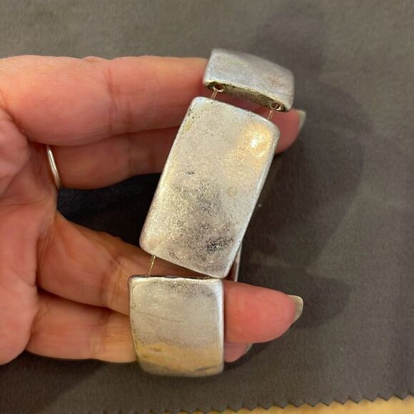 BOMBAY Retired lia sophia Stretch Bracelet Silver Matte silvertone stretch brace - Picture 5 of 6